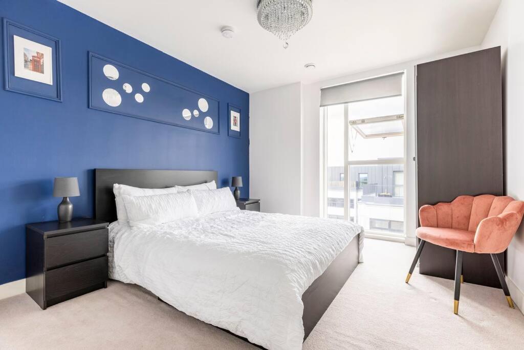 Stylish & Comfortable Top-Floor Flat In Harrow London Luaran gambar